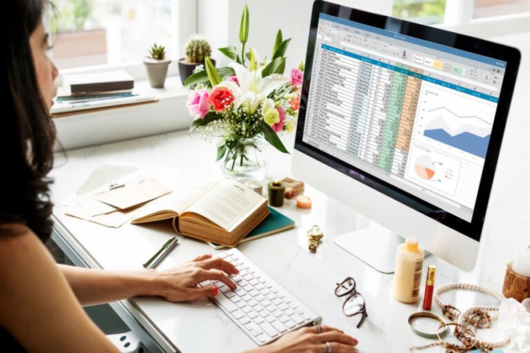 How To Build an Efficient Bookkeeping System That Grows with Your Business